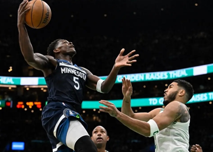 布魯斯?布朗盼回歸，掘金半場落后仍蓄勢