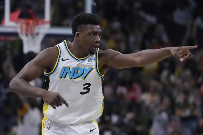 布莱恩特助力步行者高歌猛进,11胜3负战绩彰显实力 布莱恩特助力步行者高歌猛进,11胜3负战绩彰显实力