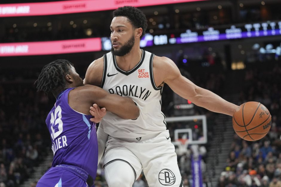 爵士加时险胜篮网，科利尔2.4秒准绝杀成英雄