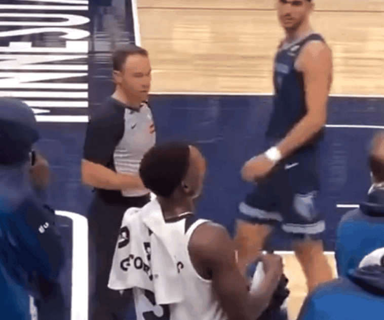 爱德华兹再遭重罚，竖中指行为引发争议