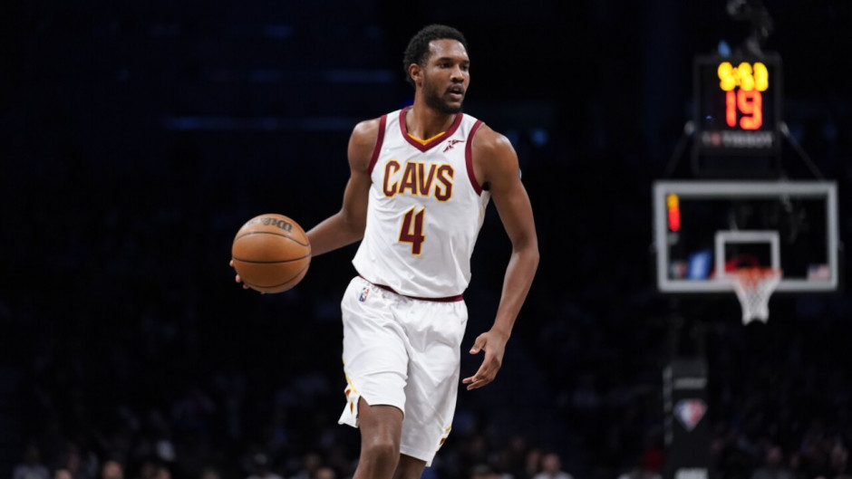 小莫布里持续高效表现,骑士击败步行者展现内线统治力 小莫布里持续高效表现,骑士击败步行者展现内线统治力