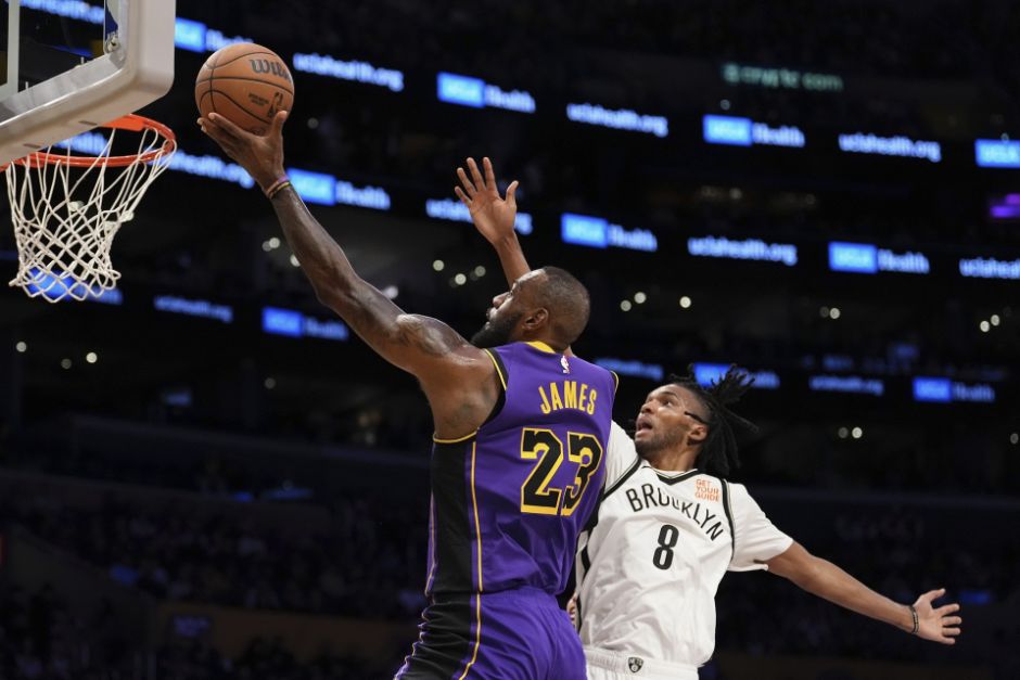 詹皇制胜篮板定胜局，神迹超乔丹引热议