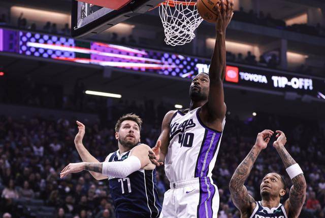 独行侠客场6连败,赛季客场战绩起伏不定 独行侠客场6连败,赛季客场战绩起伏不定