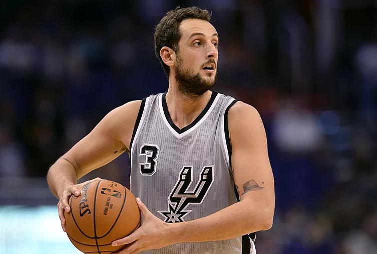 马科·贝里内利:黄蜂外线神射手,三分如雨助球队 马科·贝里内利:黄蜂外线神射手,三分如雨助球队