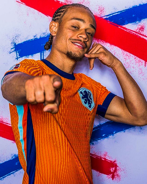 哈维西蒙斯 (2).png