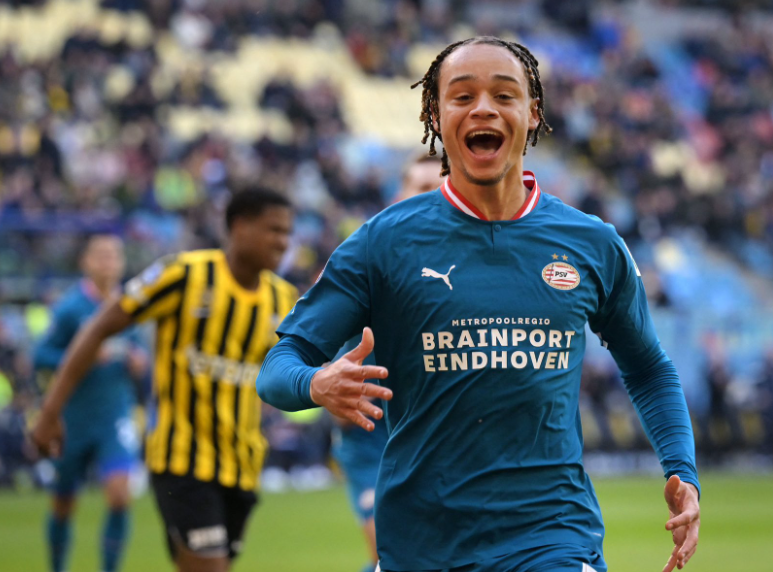 哈维西蒙斯2.png 哈维西蒙斯2.png