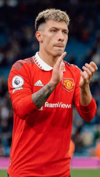 利桑德罗·马丁内斯 (3).png