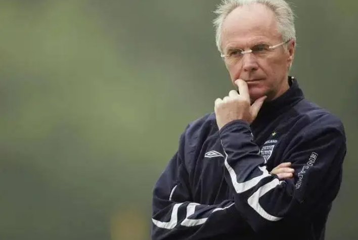 罗滕在社交媒体上与科特迪瓦主帅法伊爆发骂战，讽刺对方生涯0冠军