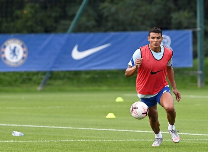 弗鲁米嫩塞俱乐部主席每周与蒂亚戈-席尔瓦交流，球员知道回归大门向他敞开