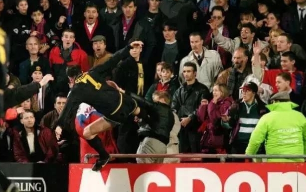 坎通纳飞踹事件：《“飞踹”事件：坎通纳的冲动之举》