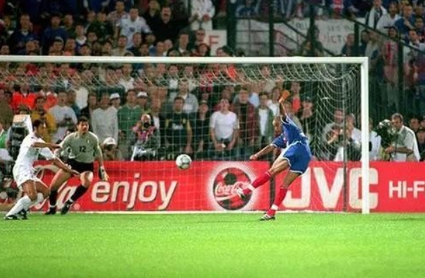 金球制:《金球制的独特之处与区别》