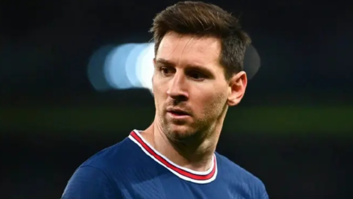 梅西在巴黎年薪多少：《揭秘梅西在巴黎的薪资待遇》