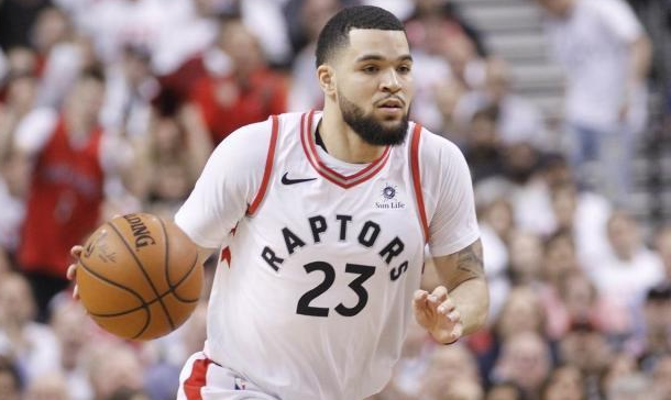 范弗里特盛赞教练与管理层：巧妙融合年轻力量与老将经验，共创辉煌