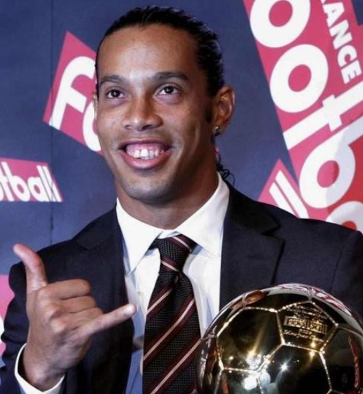 小罗怎么把自己玩废的:《小罗：天才的陨落》 