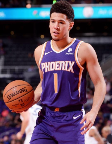 布克：季后赛需强化身体对抗，我过早陷入犯规困境需调整