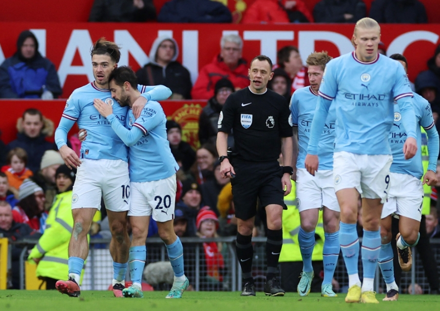 曼联和曼城是什么关系，同城兄弟的崛起与辉煌