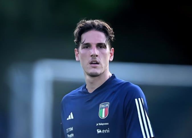 罗马诺犀利吐槽：2024年西甲仍无门线技术，国家德比再陷争议