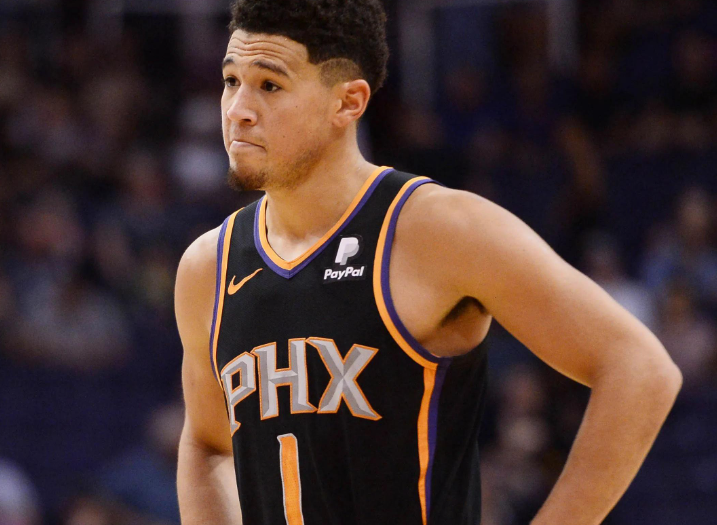 布克谈防守爱德华兹：全队需共同努力，构筑坚固防御壳