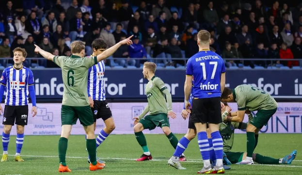 兹沃勒 vs 特尔斯达：《兹沃勒激战特尔斯达，鹿死谁手即将揭晓》