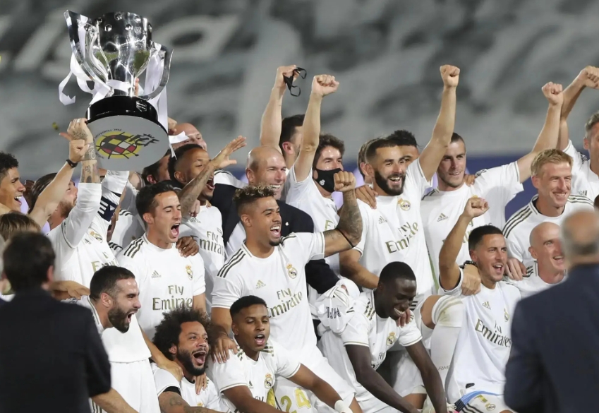 西甲球队之间的关系，派系纷争与德比情仇