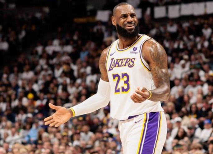 湖人队史第一人，湖人队史前十排名引争论