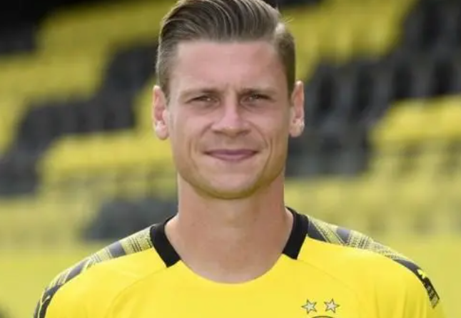 皮什切克：波兰足球的坚韧斗士