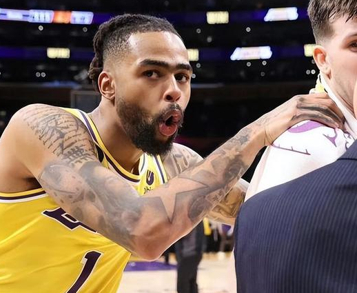 绿说体育：对浓眉失望，但不应将责任归咎于哈姆——作为前球员与黑人教练，哈姆值得尊重