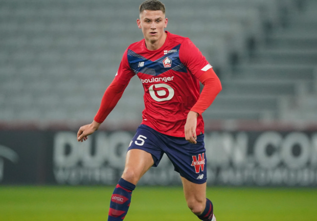 博特曼：足坛冉冉升起的新星