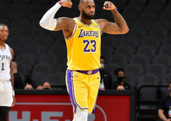 詹姆斯坦言：尚未找到击败掘金之钥，钟爱决战时刻