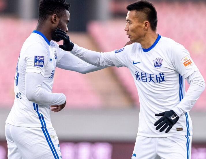 未来10年主力中锋？24岁奥斯卡若被成功归化，国足首发预测