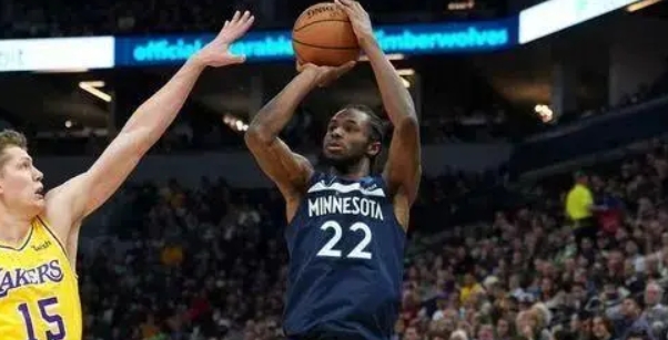 维金斯：从状元到冠军的成长之路