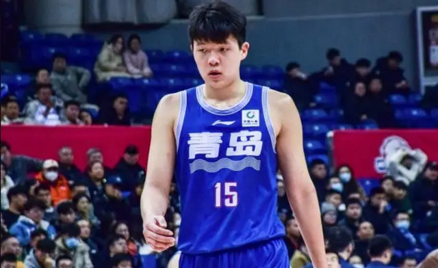 杨瀚森回应不参加 NBA 选秀：不在乎外界声音，打自己的球