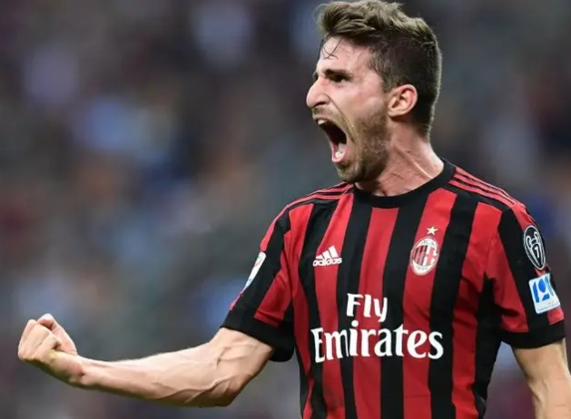 那不勒斯 vs AC 米兰比分预测：那不勒斯 2-1 AC 米兰