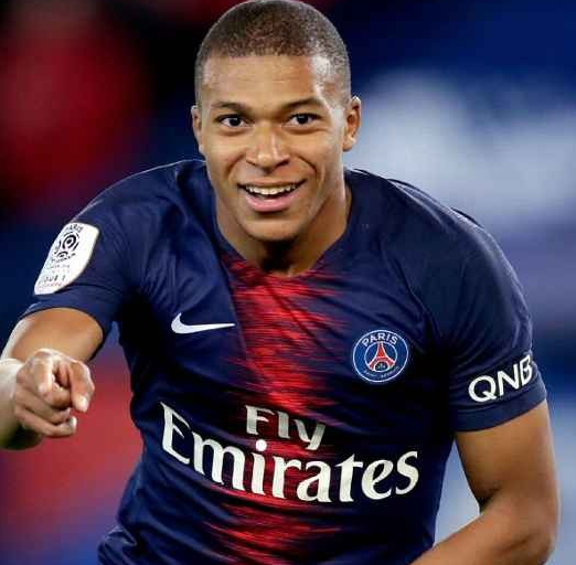 评论员：姆巴佩决赛前自宣意外之举，皇马球员或将受影响