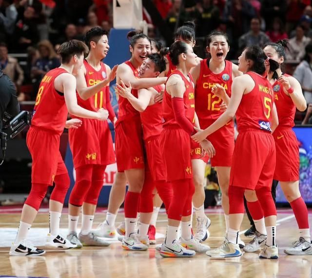 中国女篮对阵黎巴嫩，4 大主力缺席，内线优势明显，有望大胜 20 分