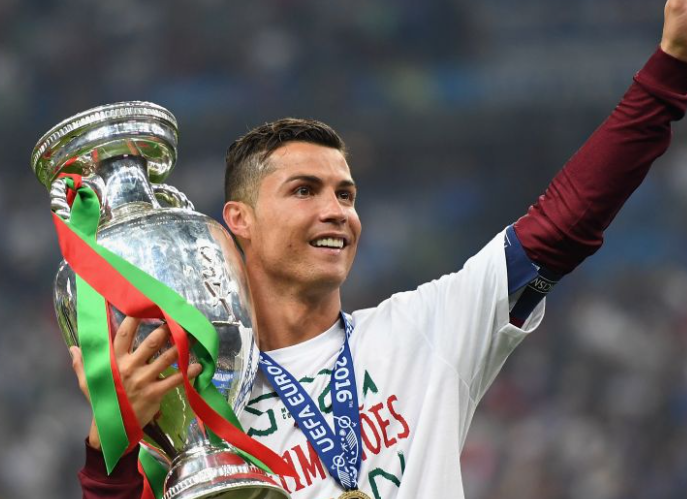 马塔：C罗加盟，坚定我留队决心，相信他能引领曼联重夺英超桂冠