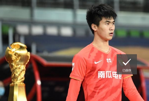 深度：22 岁的吴少聪能跟金玟哉学习，成为亚洲顶级中卫吗？