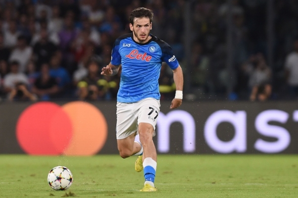 克瓦拉茨赫利亚经纪人回应转会传闻：我们不急于做决定