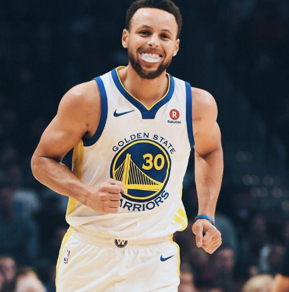 追梦格林：库里关键时刻表现超越德罗赞，勇士一直在赢