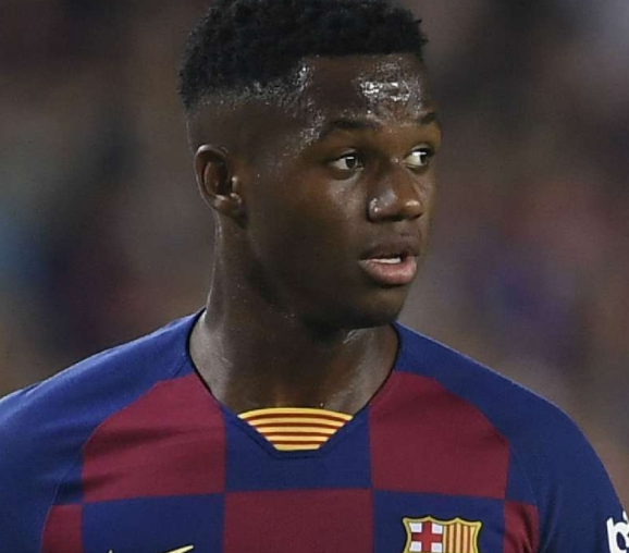 斯基拉爆料：塞维利亚咨询法蒂，巴萨前锋赛季末回归