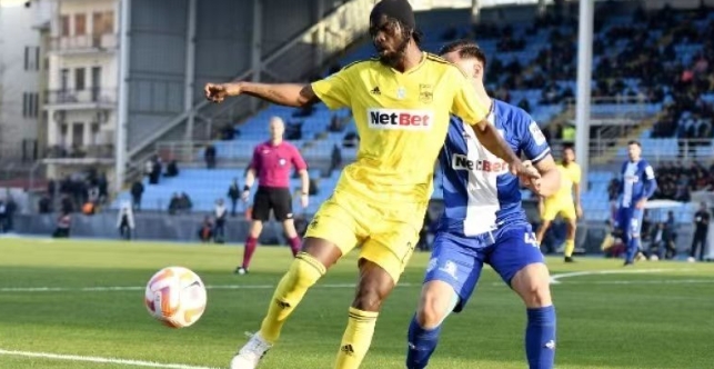 还记得这位盘带世界级，射门小区级的昔日飞翼吗？他就是曾经在阿森纳踢球的边锋——热尔维尼奥。