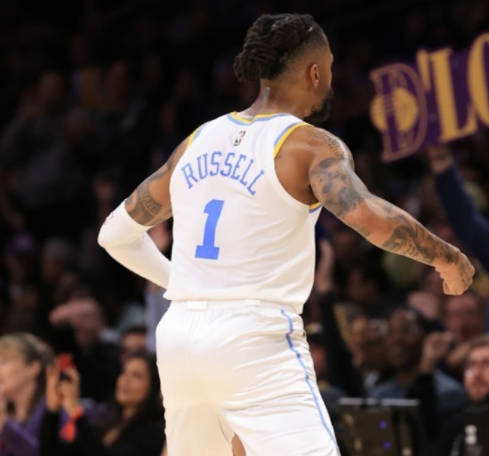NBA战报：兰德尔33+8，尼克斯112-108险胜湖人，拉塞尔33分