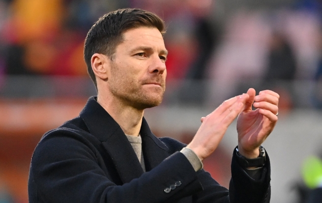 贝纳永：该让阿隆索或杰拉德接任克洛普；切尔西的内部有问题