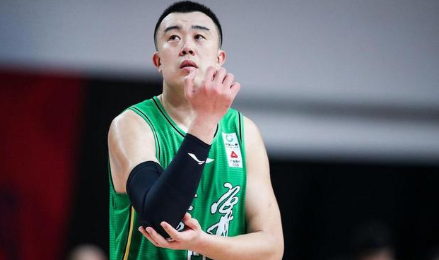 韩德君：教练被罚下后，我明白这场比赛的胜利至关重要，但多少有些不公