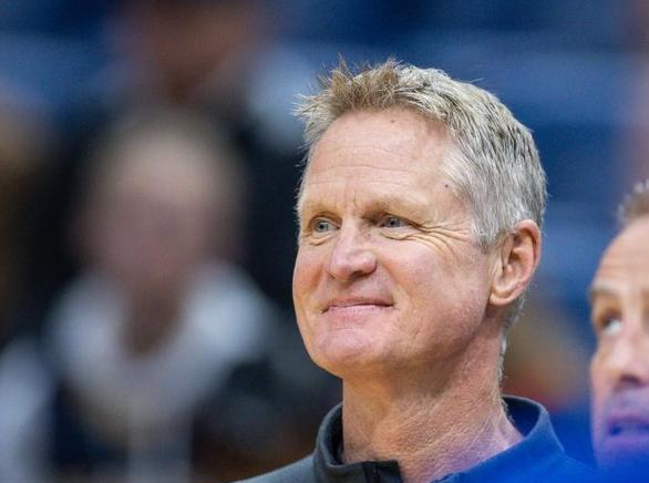 鲍勃-迈尔斯：科尔在季后赛高压环境中展现超凡冷静与领导力