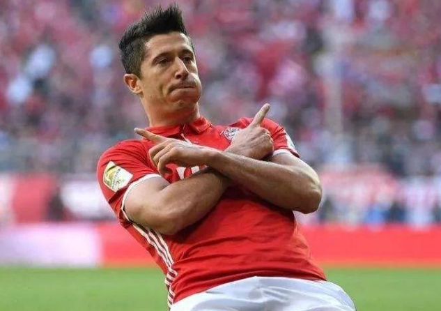 莱万：虽赛季无冠，但我们的努力与遗憾