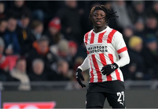 孔帕尼赴任拜仁？埃因霍温边锋巴卡约科或成新宠