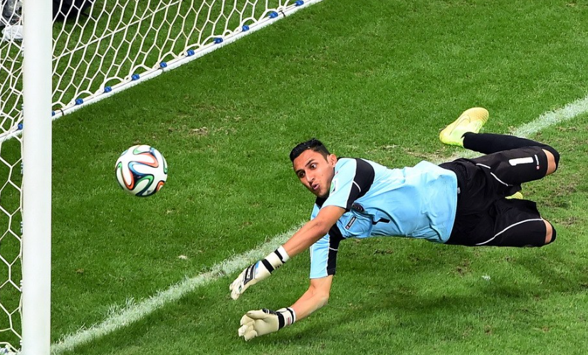 恩里克决策引争议：未让纳瓦斯参加最后一场主场比赛，巴黎更衣室不满