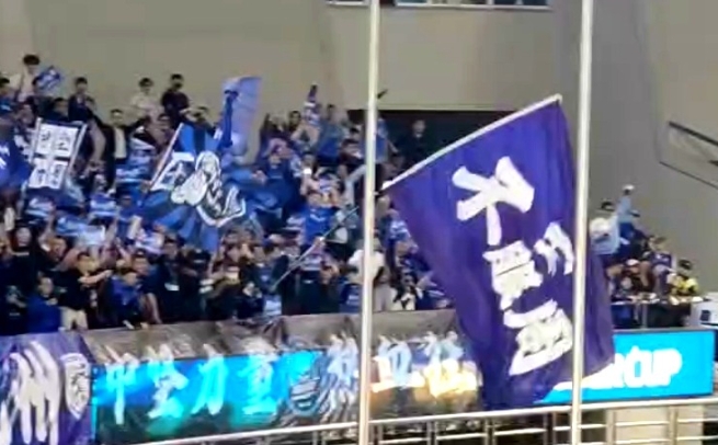 武汉球迷所说的“不服周”，有怎样的来源和典故？