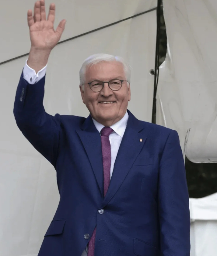 德国国家队备战欧洲杯：总统助阵，家人共庆团聚